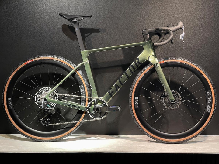 Factor Ostro Gravel Force E1 54cm Custombyggd Gravelcykel i gruppen REA / Rea - Cykel / Rea - Cross/gravelcyklar hos CykelCity (53242)